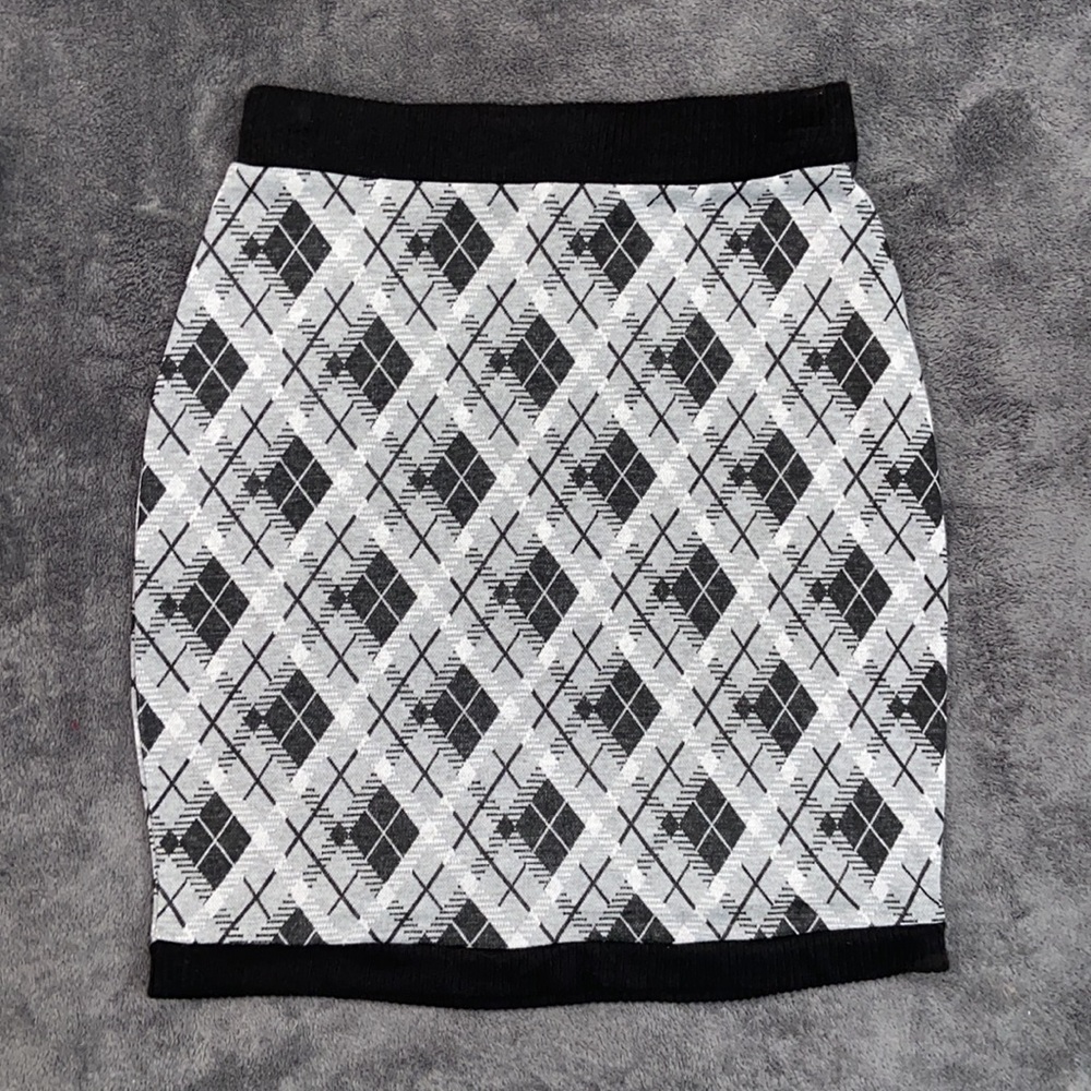 Plaid Top & Mini Skirt Matching Set - Picture 5 of 10